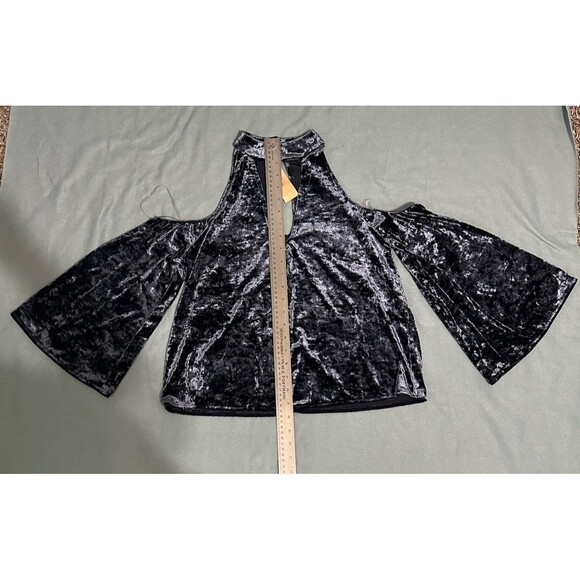 American Eagle Outfitters Crushed Velvet Cold Shoulder Top Size xs new - Picture 6 of 8